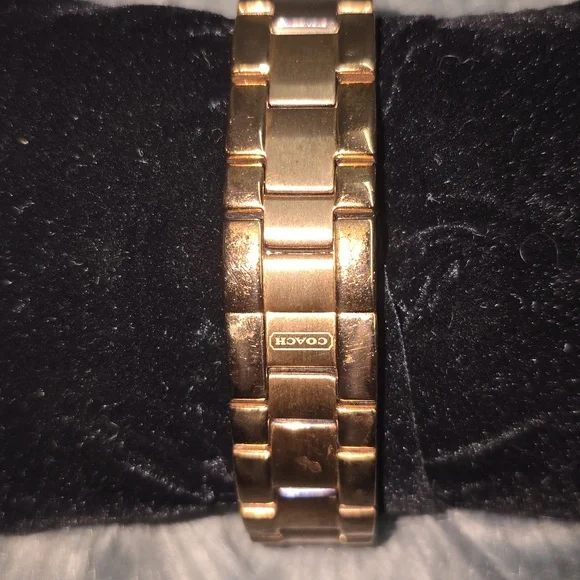 🌹Rose Gold Coach Watch🌹 - Picture 3 of 8
